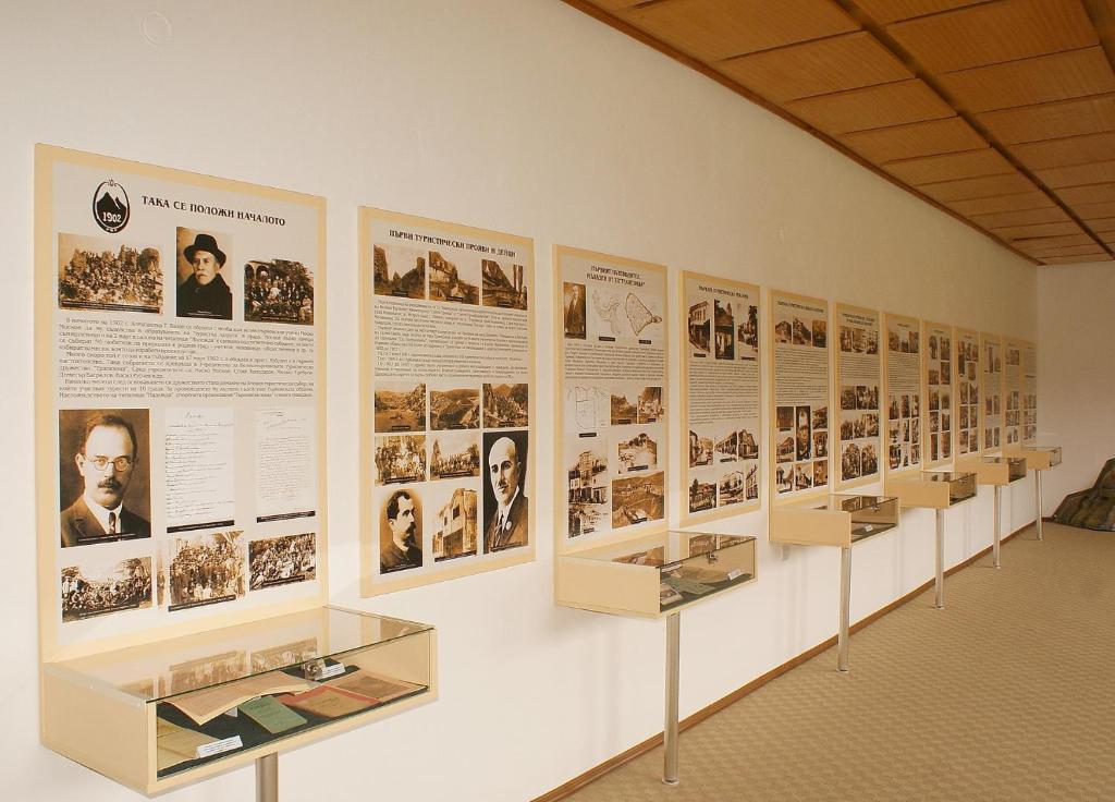 Отель Tourist Center Momina Krepost Велико-Тырново Экстерьер фото